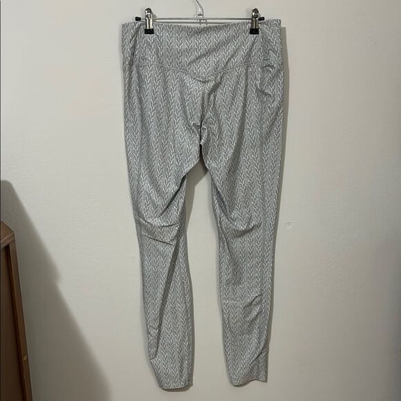 Nike‎ Patterned Active Leggings - Picture 4 of 8